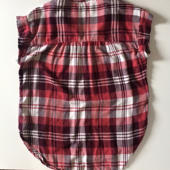 Short sleeve plaid flannel - Picture 2 of 6
